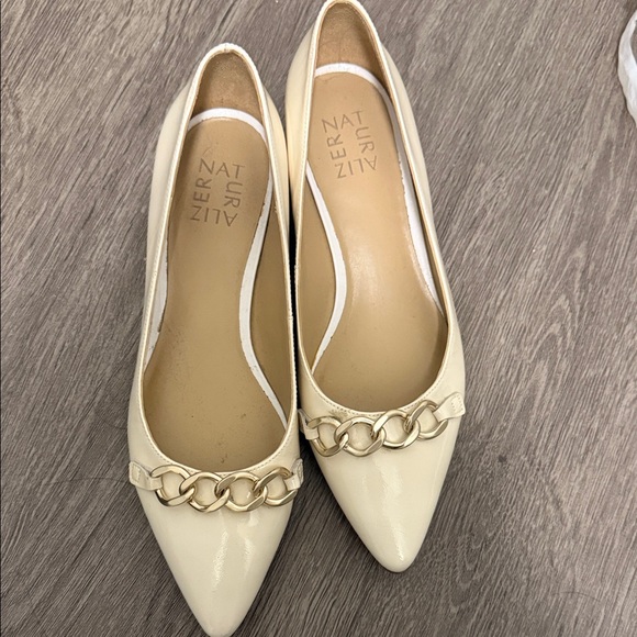 Naturalizer Cream Chain Accent Flats - Picture 3 of 6